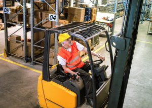 Perbedaan Forklift Elektrik dan Diesel untuk Gudang